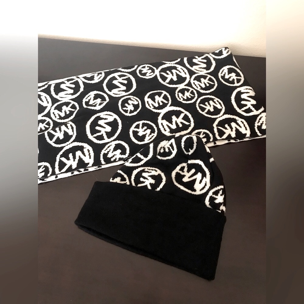 Michael Kors Scarf and Hat Set Bundle of 2 Winter Acrylic Black & White
